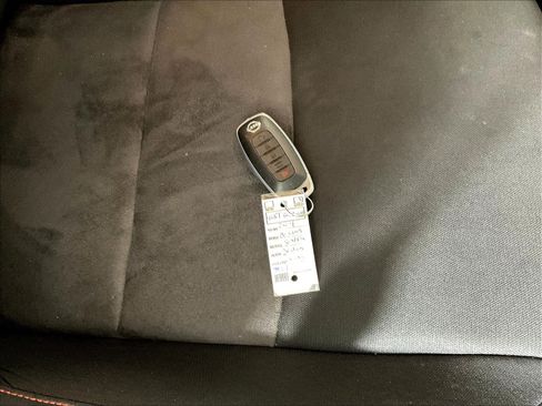 Used 2024 Nissan Sentra SR FWD image 34