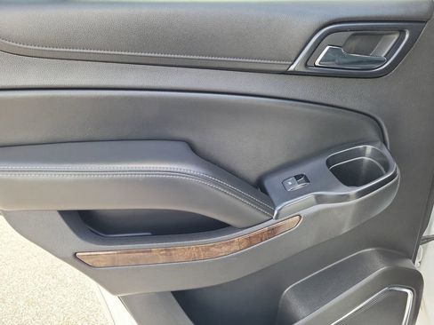Used 2015 Chevrolet Tahoe LT RWD image 16