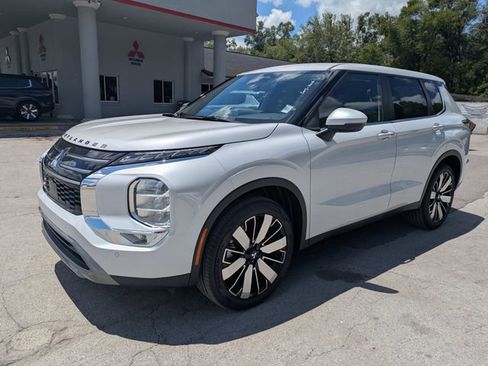 New 2026 Mitsubishi Outlander SE FWD image 8