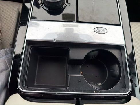 Used 2020 Land Rover Range Rover Velar R-Dynamic S image 31