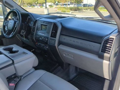Used 2018 Ford F250 XL w/ Power Equipment Group RWD image 30