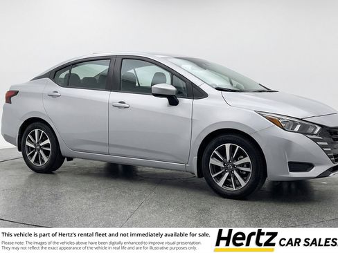 Used 2025 Nissan Versa SV image 1