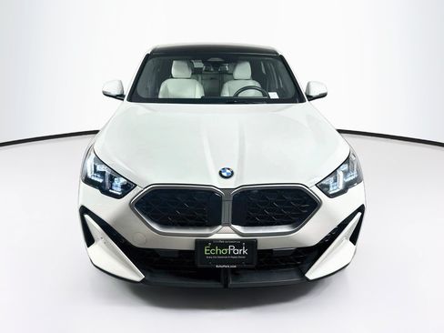 Used 2026 BMW X2 xDrive28i w/ Convenience Package AWD/4WD image 2