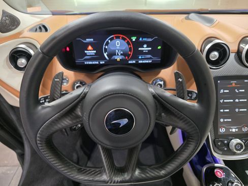 Used 2023 McLaren GT RWD image 11