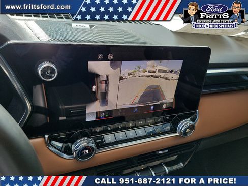 Used 2023 GMC Canyon AT4 w/ AT4 Premium Package image 10