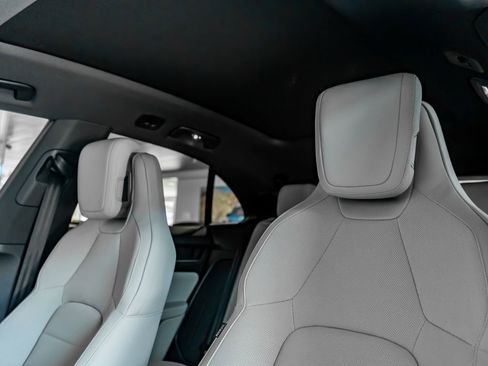 New 2026 Porsche Macan 4 Electric AWD/4WD image 16