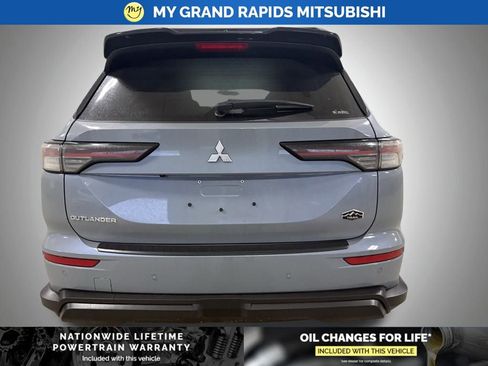 New 2026 Mitsubishi Outlander Trail Edition image 5