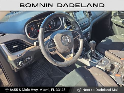 Used 2016 Jeep Cherokee Latitude image 20