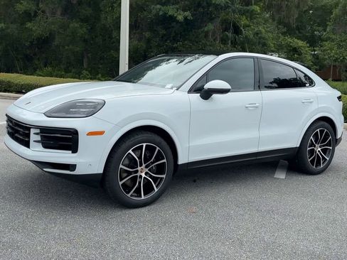 New 2025 Porsche Cayenne Coupe image 4