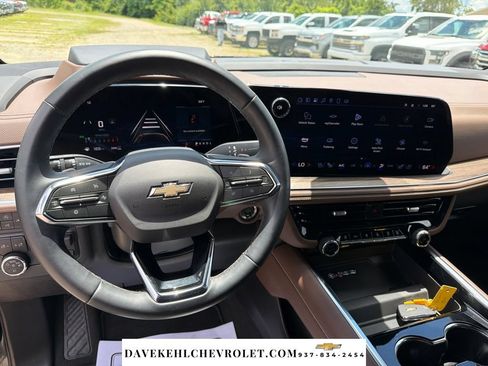Used 2025 Chevrolet Suburban High Country w/ Sun And Tow Package AWD/4WD image 15