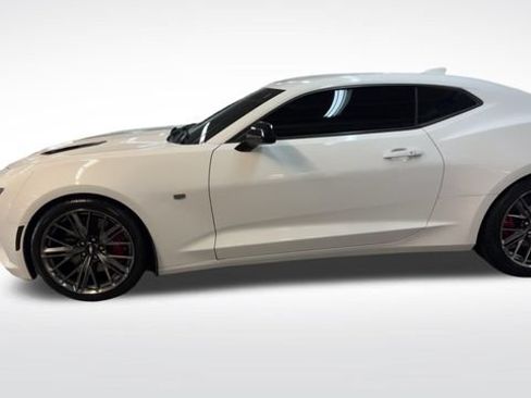 Used 2017 Chevrolet Camaro SS RWD image 5