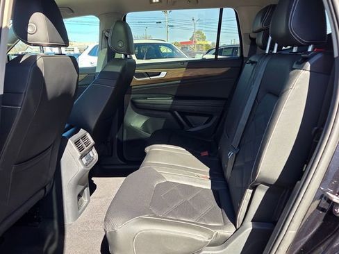 New 2026 Volkswagen Atlas SE image 6