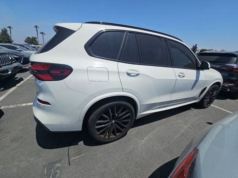 Used 2024 BMW X5 xDrive40i w/ M Sport Package AWD/4WD image 6