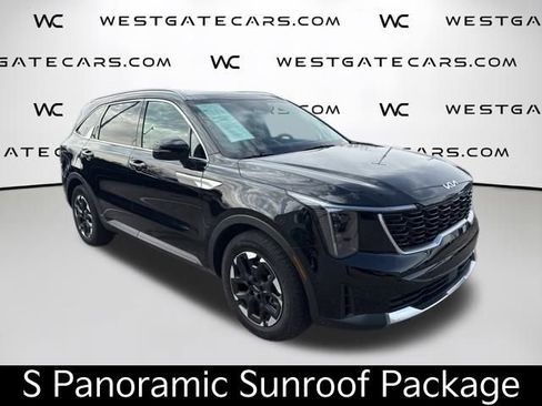 Certified 2026 Kia Sorento S w/ S Panoramic Sunroof Package image 4