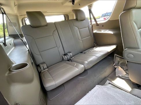 Used 2019 Chevrolet Suburban Premier AWD/4WD image 28