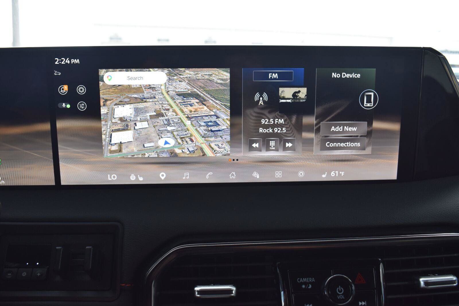 Certified 2025 Nissan Armada PRO-4X AWD/4WD image 40