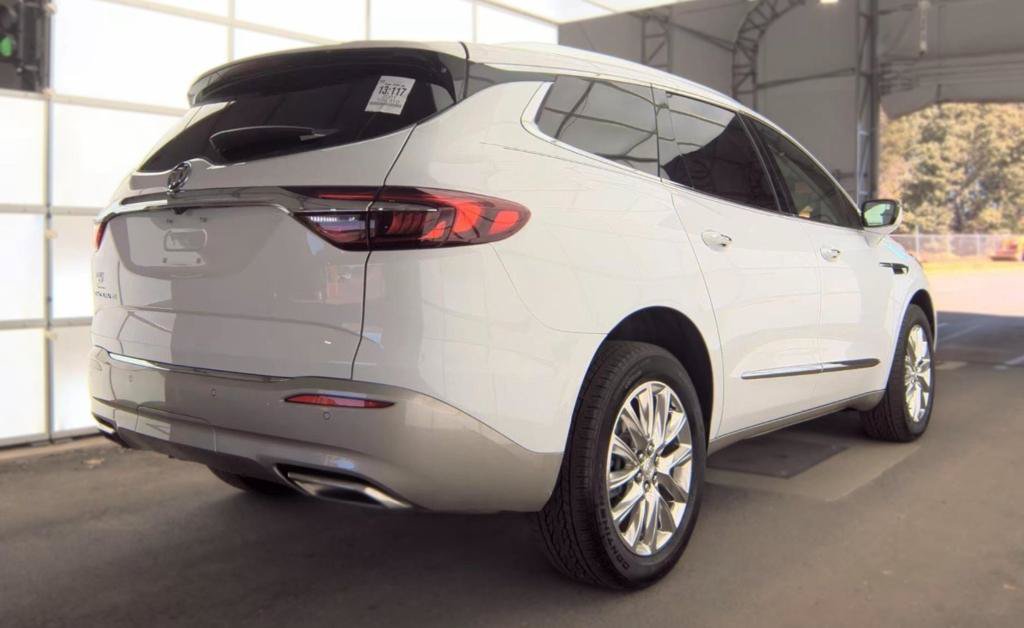 Used 2021 Buick Enclave Essence w/ Sound and Sites Package FWD image 8