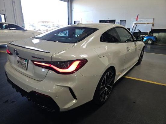 Used 2024 BMW M440i Coupe RWD image 2