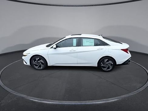 New 2026 Hyundai Elantra Limited image 8