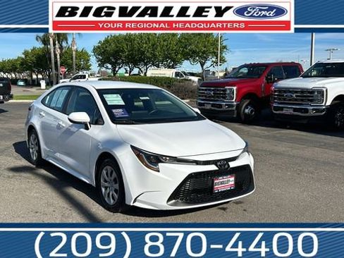 Used 2022 Toyota Corolla LE w/ Carpet Mat Package (TMS) image 1