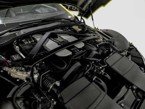 Used 2023 Aston Martin V12 Vantage image 45