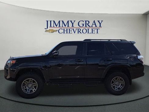 Used 2020 Toyota 4Runner Venture image 6