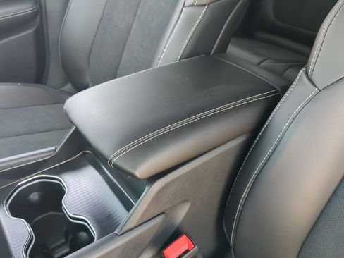 New 2025 Jeep Grand Cherokee Altitude image 15