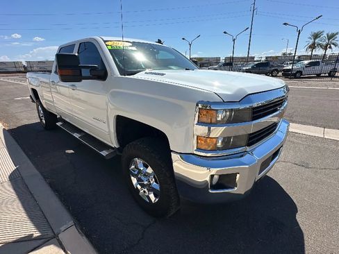 Used 2016 Chevrolet Silverado 3500 LT w/ LT Convenience Package AWD/4WD image 9
