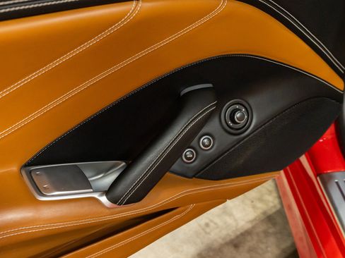 Used 2015 Ferrari California T RWD image 58