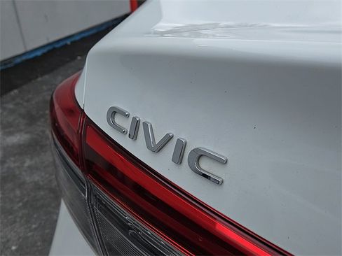 Certified 2023 Honda Civic Sport image 29