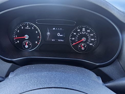 Used 2016 Kia Sorento LX w/ LX Convenience Package image 16