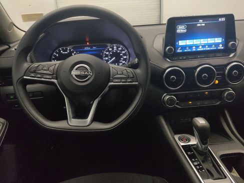 Used 2025 Nissan Sentra SV FWD image 22