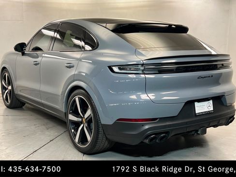 Used 2024 Porsche Cayenne S w/ Premium Package Plus (PP1) AWD/4WD image 3