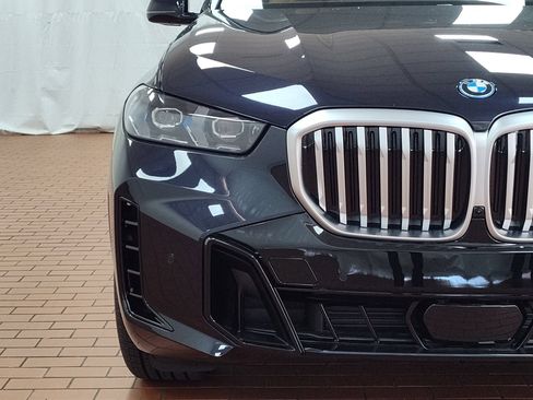Used 2026 BMW X5 xDrive50e w/ M Sport Package AWD/4WD image 10