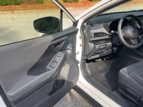Used 2025 Subaru Crosstrek 2.0i AWD/4WD image 4