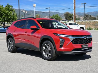 New 2026 Chevrolet Trax LT w/ LPO, Blackout Package