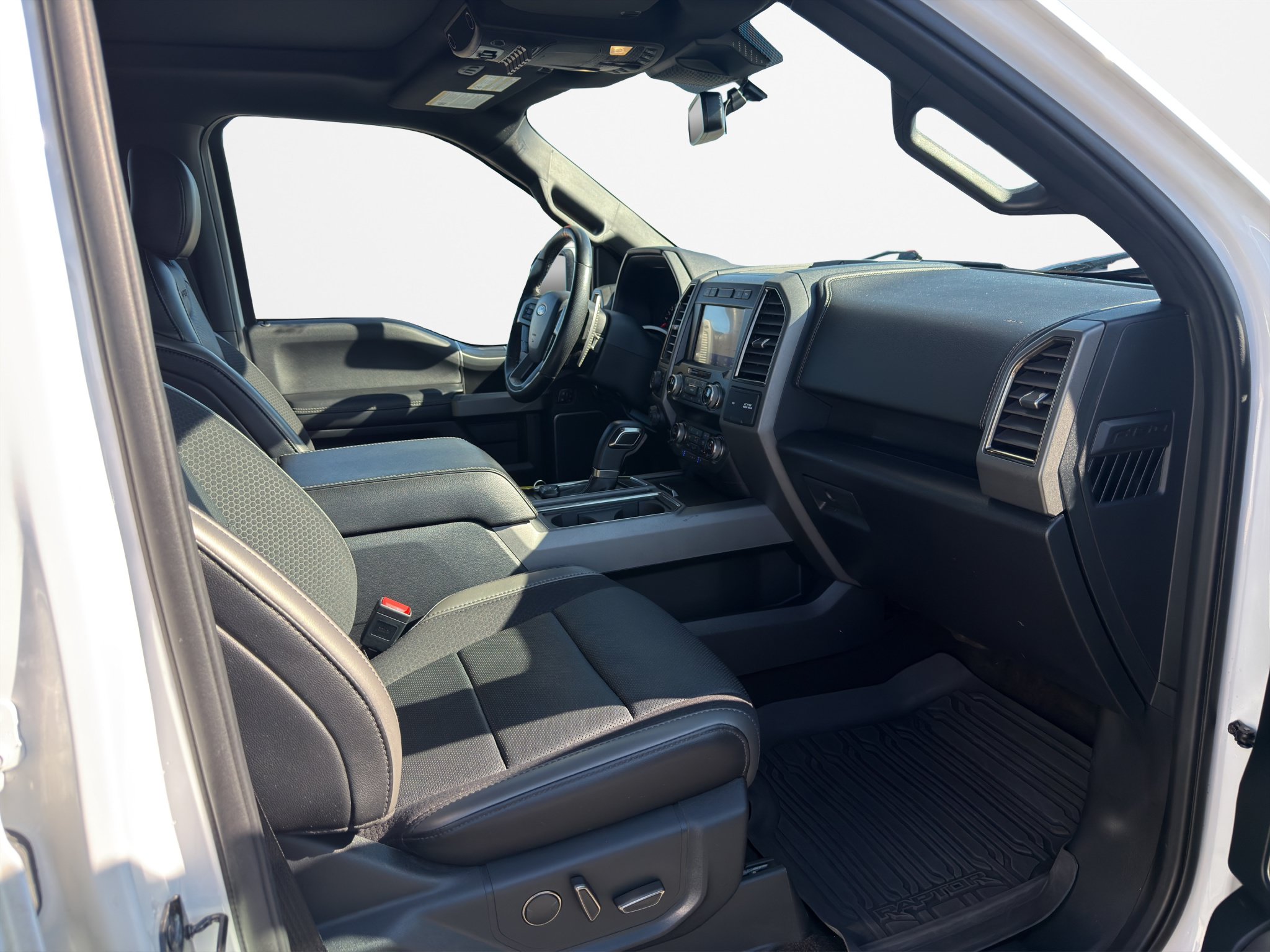 Used 2020 Ford F150 Raptor w/ Equipment Group 802A Luxury AWD/4WD image 22