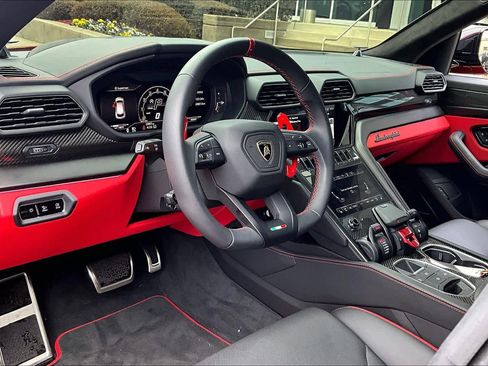 Used 2024 Lamborghini Urus S image 16