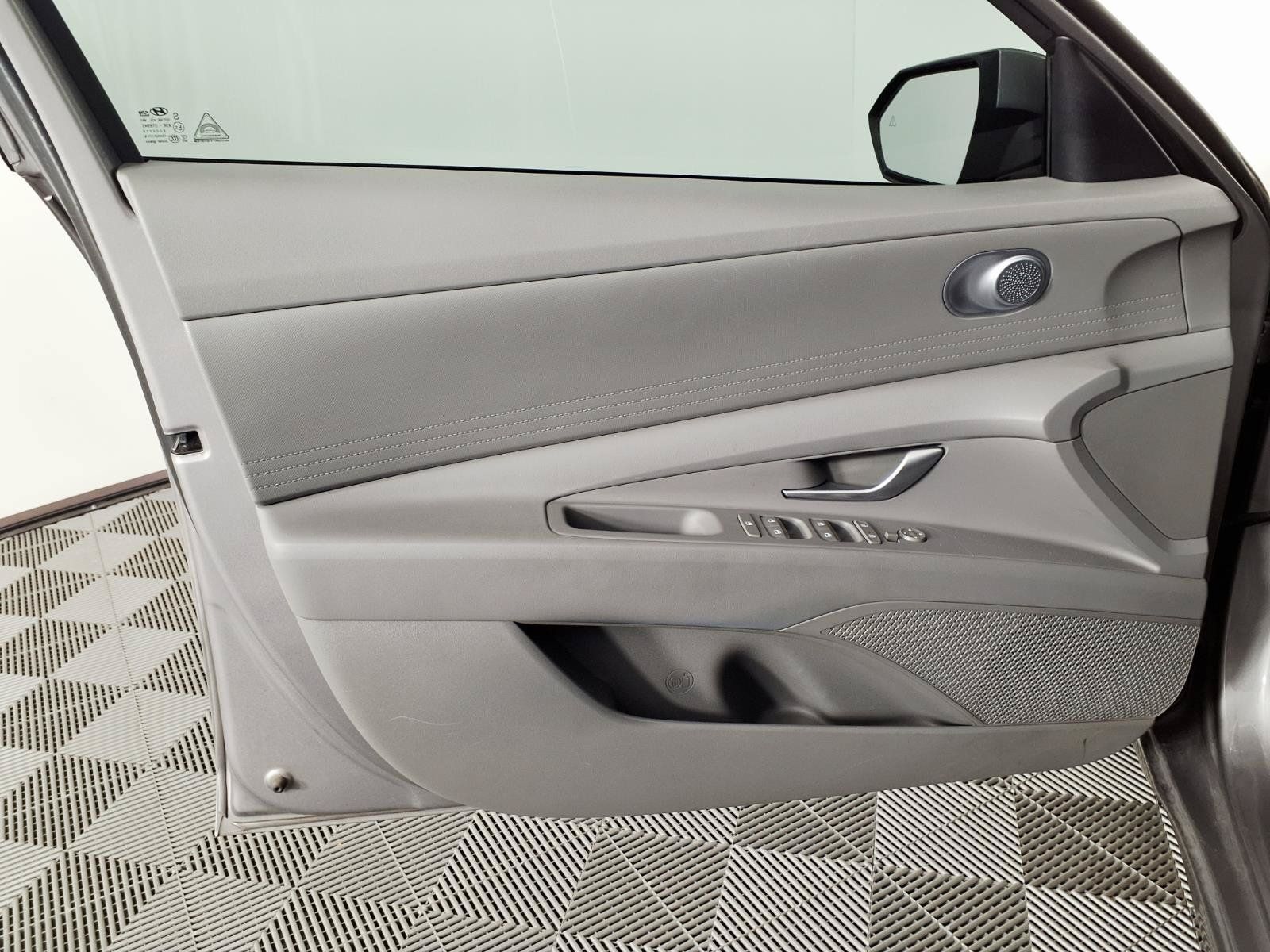 Certified 2023 Hyundai Elantra SEL FWD image 16