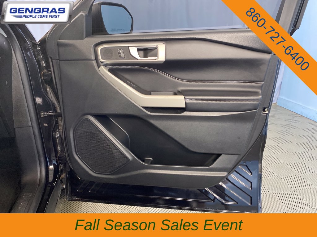 Used 2022 Ford Explorer XLT w/ Equipment Group 202A AWD/4WD image 48
