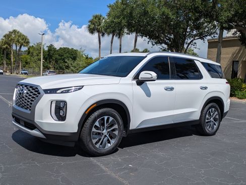 Used 2021 Hyundai Palisade SEL FWD image 2