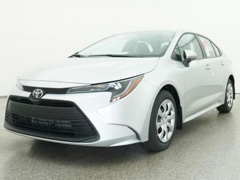 New 2026 Toyota Corolla LE image 18