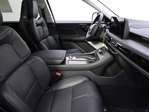 New 2026 Lincoln Aviator Reserve AWD/4WD image 16