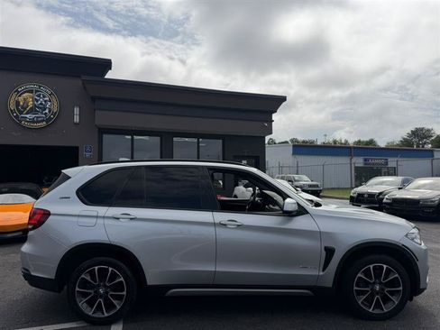 Used 2017 BMW X5 xDrive40e AWD/4WD image 11