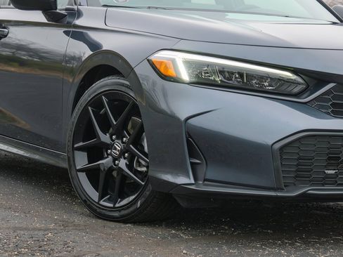 Used 2025 Honda Civic Sport image 11