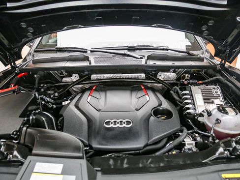 Certified 2022 Audi SQ5 Premium Plus w/ Premium Plus Package AWD/4WD image 28