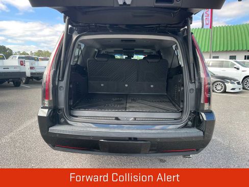 Used 2019 Cadillac Escalade ESV Premium Luxury RWD image 22