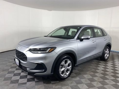 Used 2023 Honda HR-V LX image 7