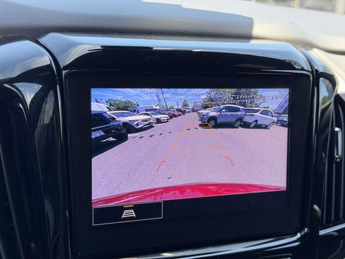 Used 2023 Chevrolet Traverse LT FWD image 29