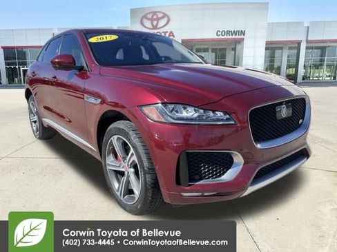 Used 2017 Jaguar F-PACE S image 1